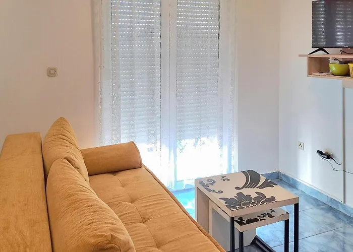One-bedroom In Apartment