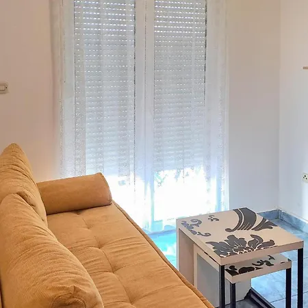 One-bedroom In דירה