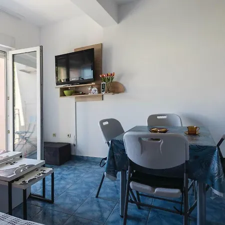 Apartment Awesome In With Wifi